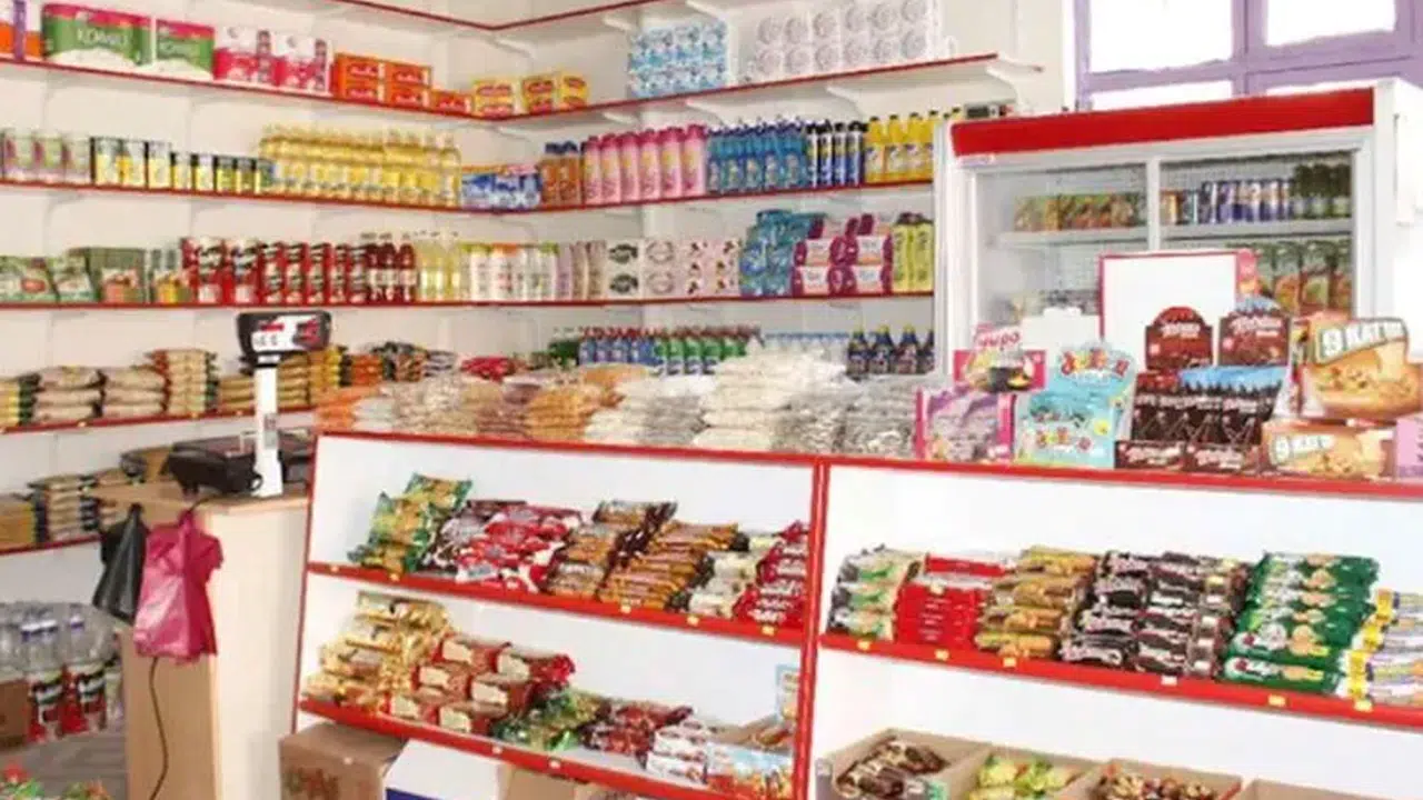 BAKKALLAR KAÇTA KAPANIR! 2026 Çalışma Saatleri Nasıl, Kaçta Açılıyor, Hafta Sonu Açık mı, Resmi Tatillerde Çalışıyor mu?