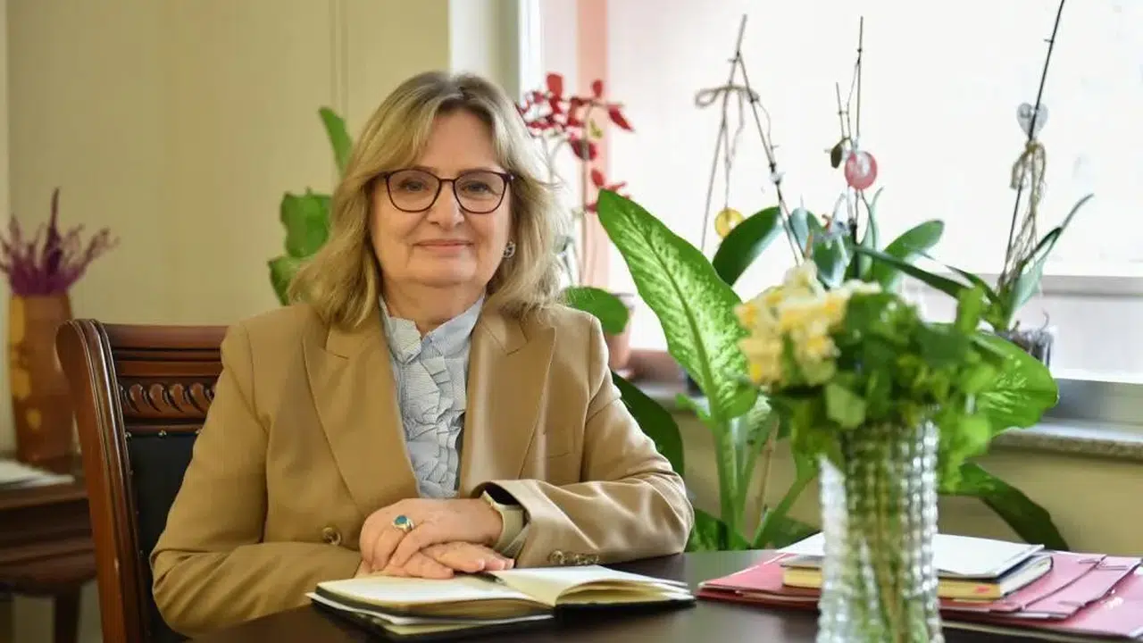 PROF. DR. PETEK AŞKAR KİMDİR! Kaç Yaşında, Nereli?