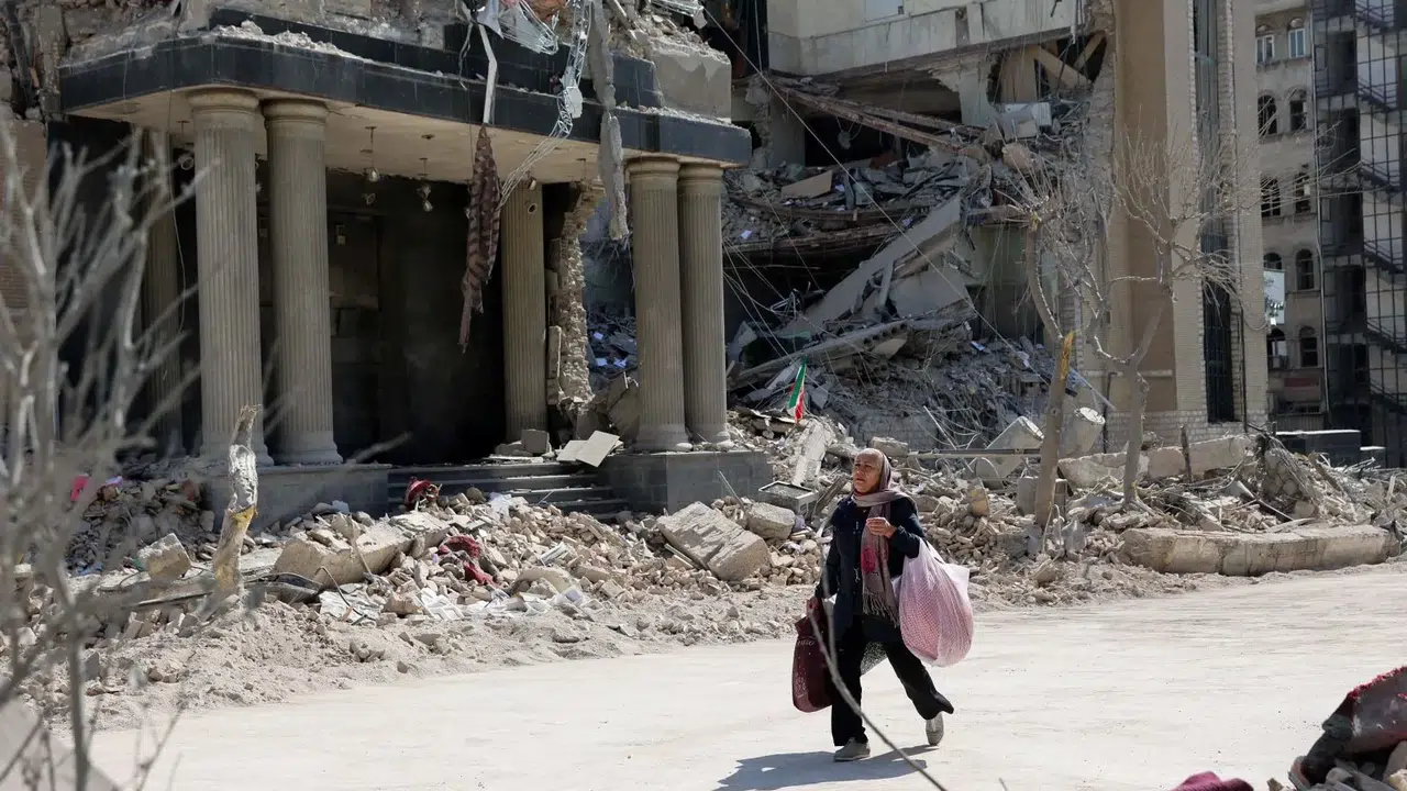 Saldırıların Ardından Tahran’da Büyük Hareketlilik! 100 Bin Kişi Şehri Terk Etti