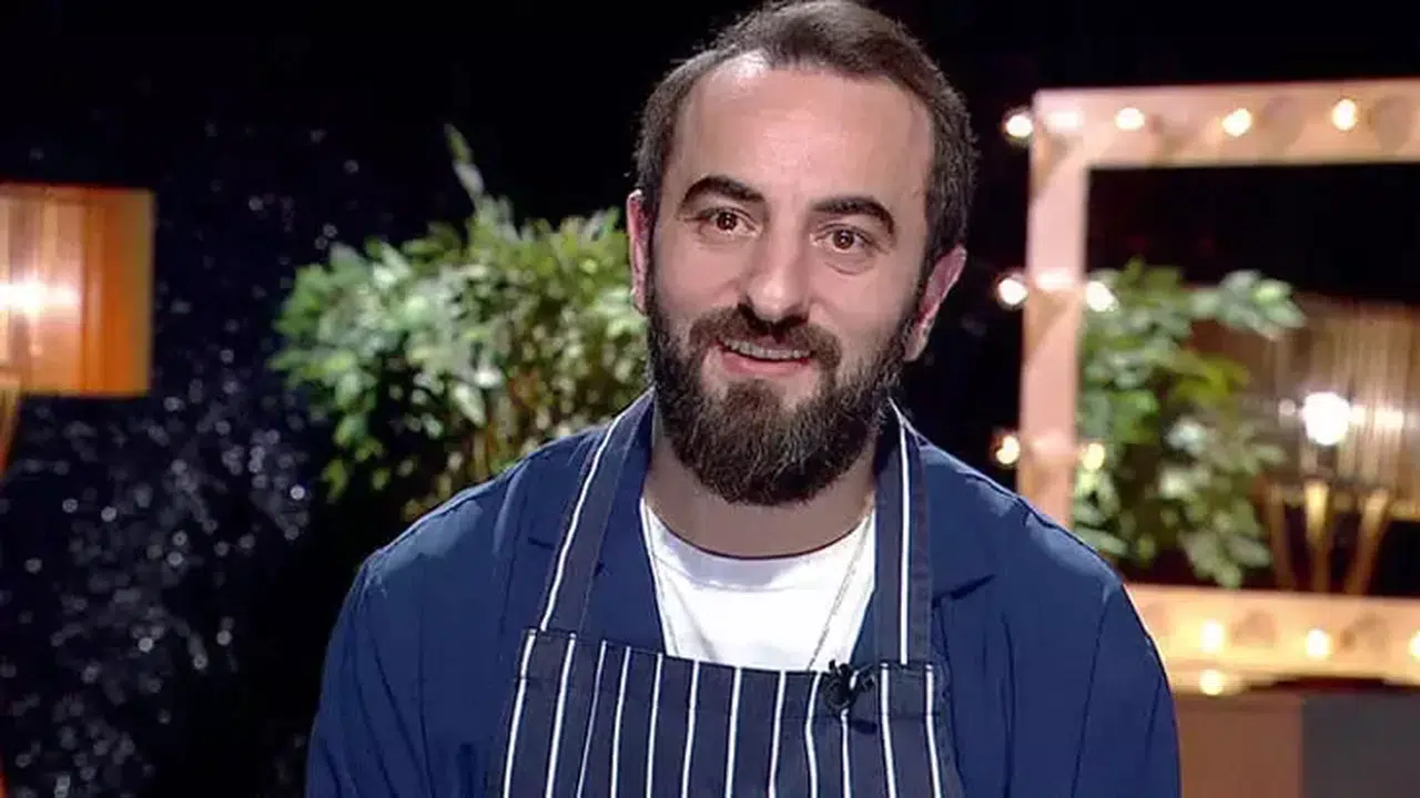 CEM GELİNOĞLU'NUN SEVGİLİSİ KİM! Kaç Yaşında, Evli mi, Eşi Kim?