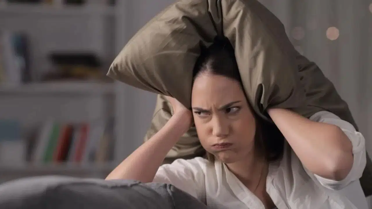 APARTMANDA GÜRÜLTÜ YAPMANIN CEZASI NE KADAR! Gece müzik açmanın cezası kaç TL, iş yeri gürültü cezası var mı?