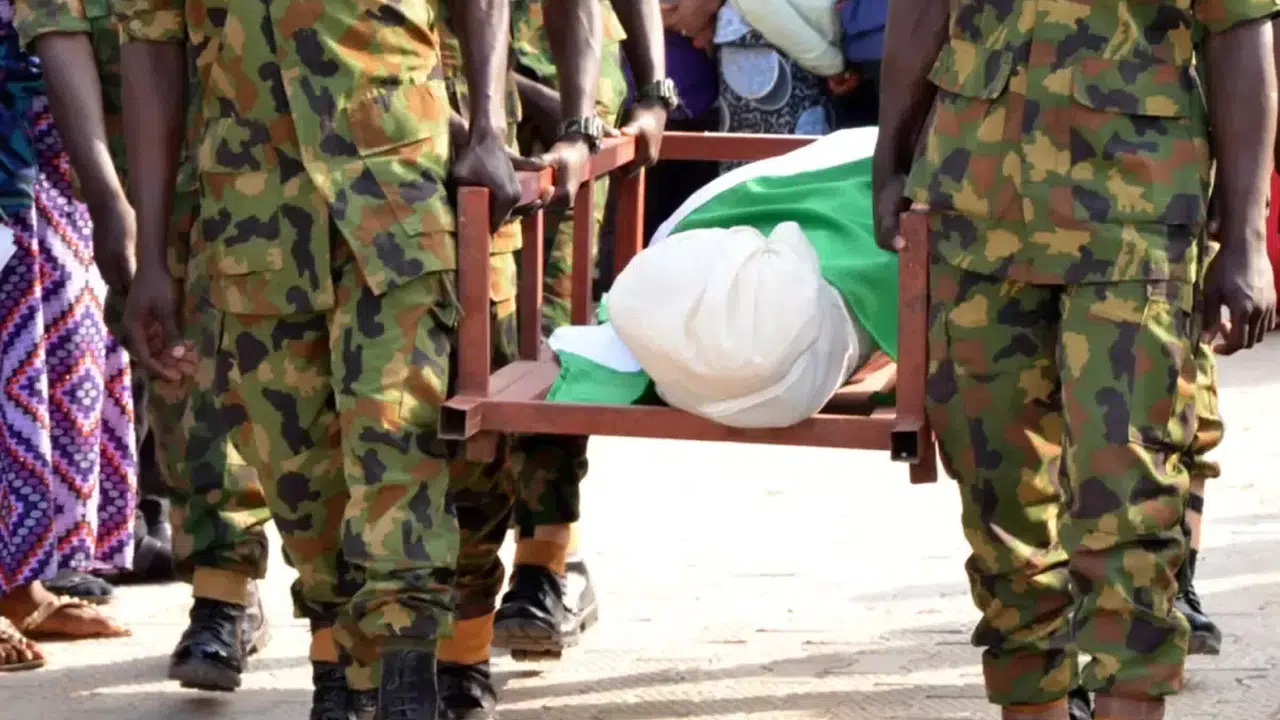 Nijerya’da Pusu Katliamı, 20 Güvenlik Görevlisi Öldü