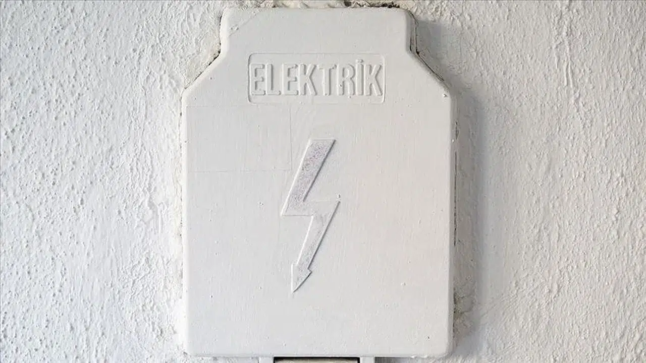 5 MART ÇARŞAMBA İZMİR'DE ELEKTRİK NE ZAMAN GELECEK? Aliağa, Balçova ve Bayraklı elektrik kesintisi saatleri!