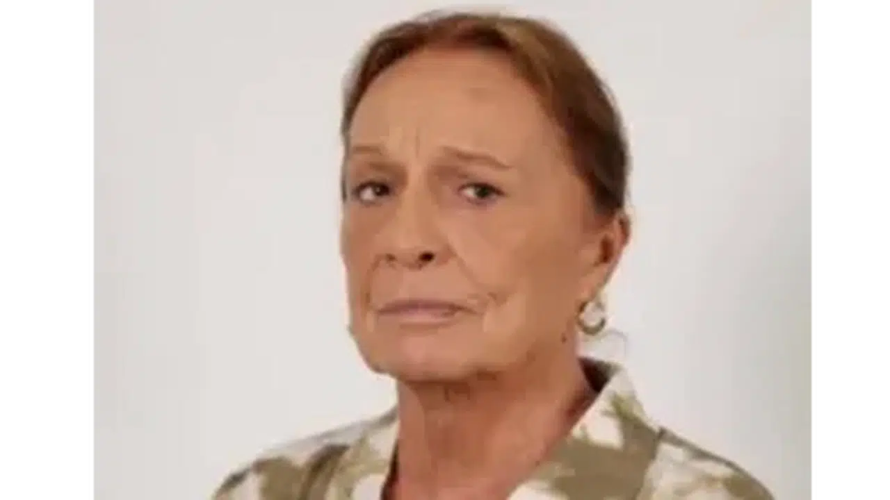 Ayten Uncuoğlu kaç yaşında, nerede doğdu, burcu ne, evli mi, çocuğu var mı, hangi yapımlarda rol aldı?