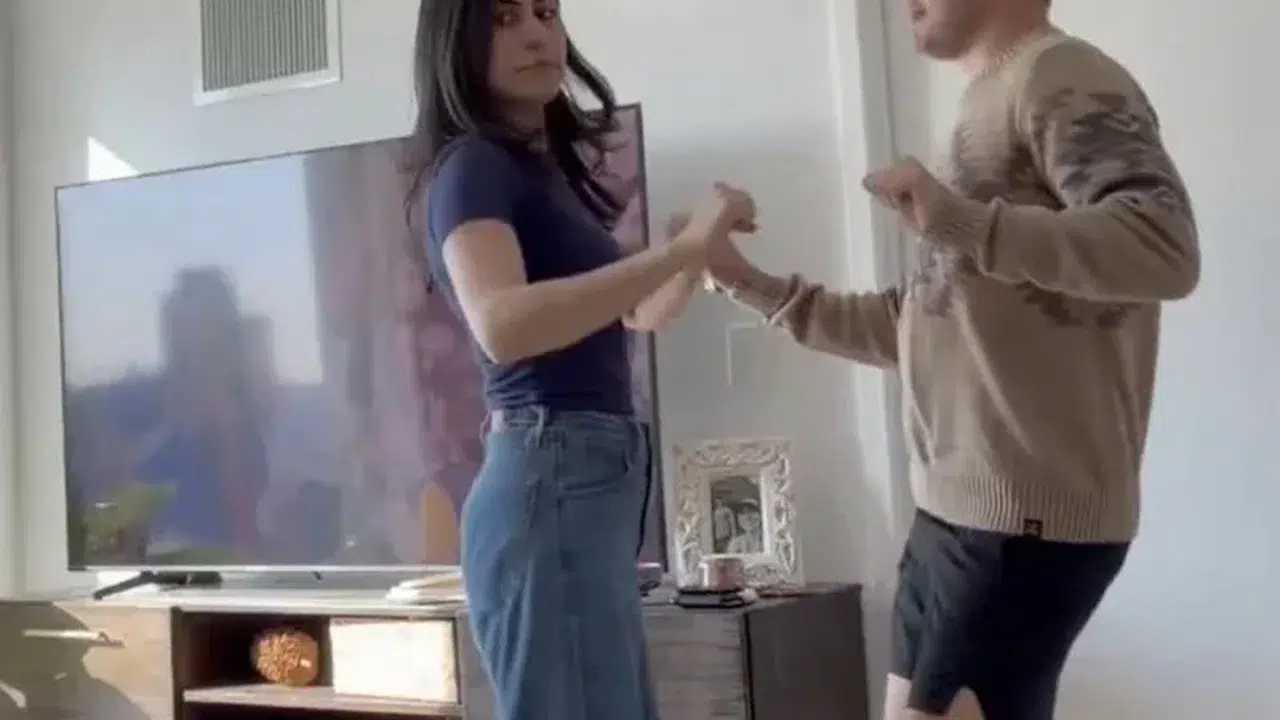 Yas İlan Edildi, Kutlama Görüntüleri Yayıldı! İran’da Tepkiler İkiye Bölündü