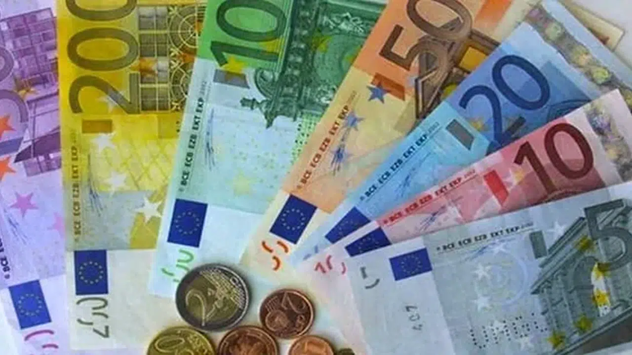 EURO KURU NE KADAR OLDU! 1 Euro kaç TL? EUR/TRY neden düşüyor, son durum ne?
