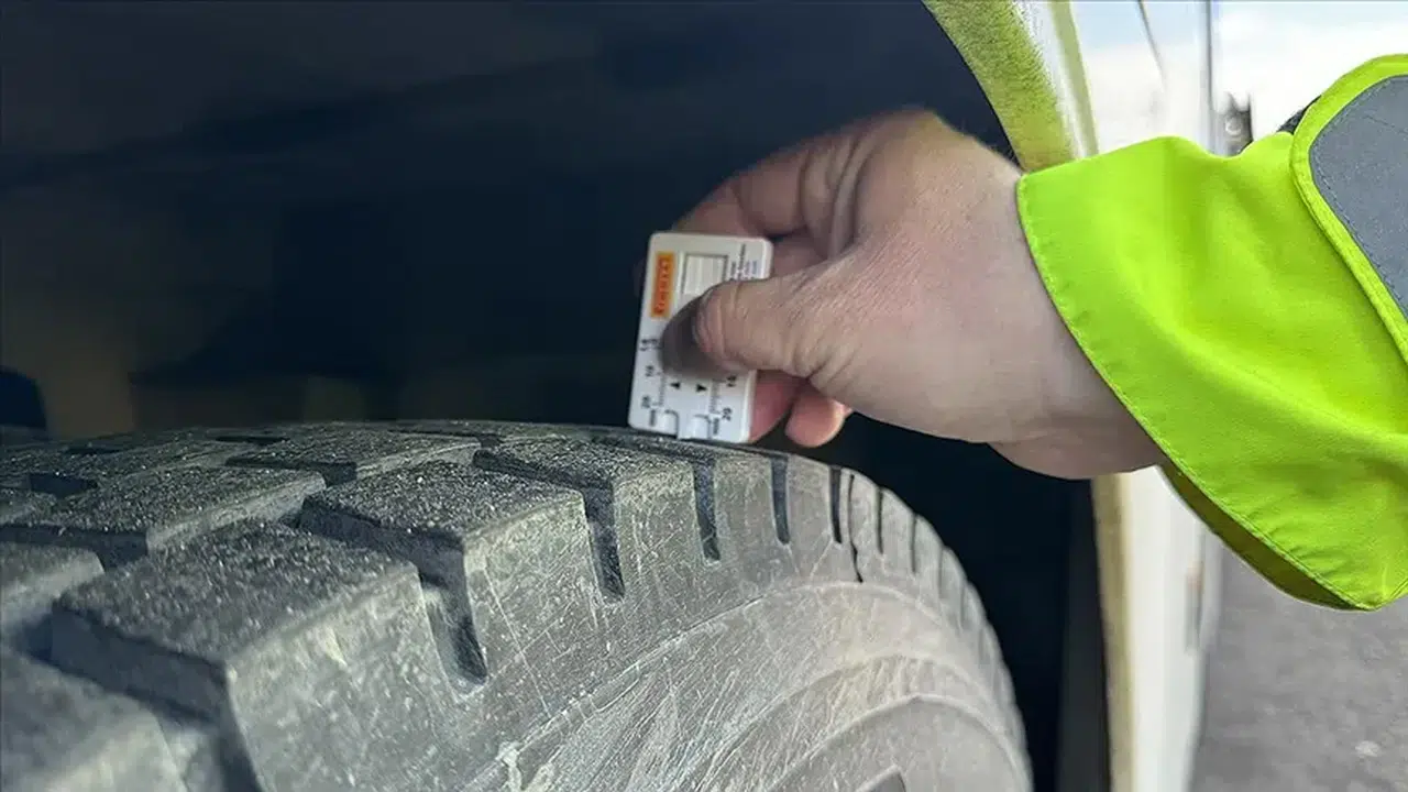 Ticari Araç Sürücüleri Dikkat! Kış Lastiği Ceza ve Tarihleri Netleşti