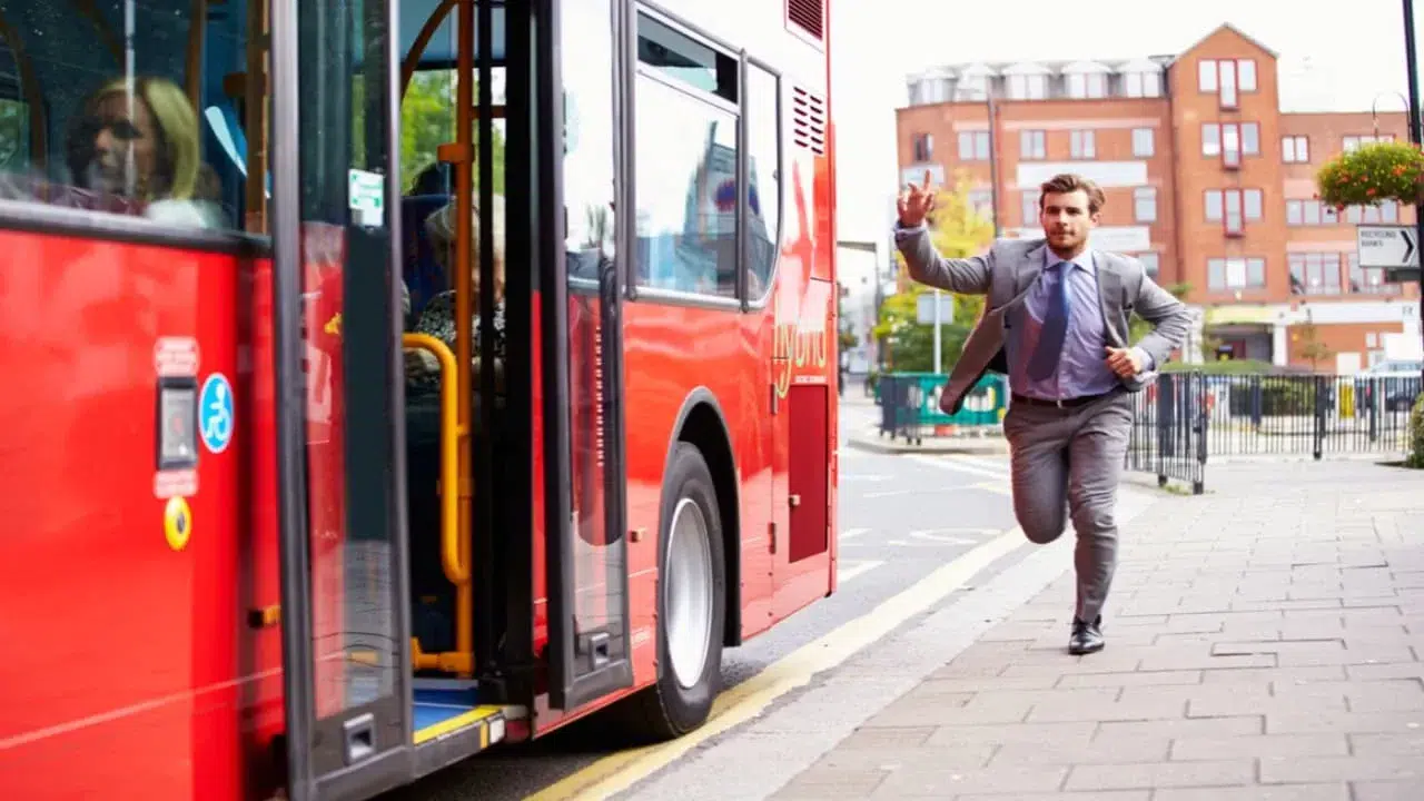 RÜYADA OTOBÜS KAÇIRMAK DİYANET! Rüyada Trene, Uçağa veya Otobüse Yetişmeye Çalışmanın Yorumu