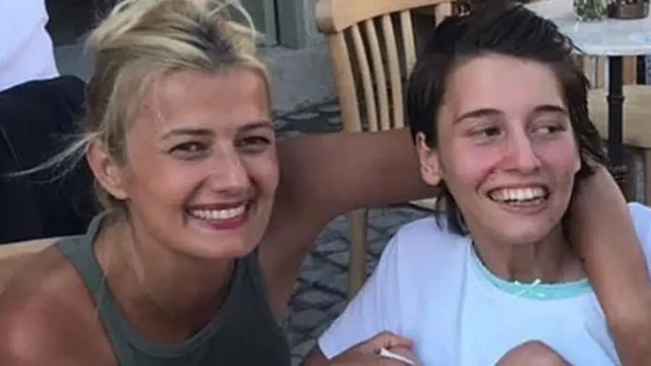 ALEYNA KALAYCIOĞLU'NUN KARDEŞİ KİM, HASTALIĞI NE! Yaşı kaç, engeli var mı, sağlık durumu nasıl?