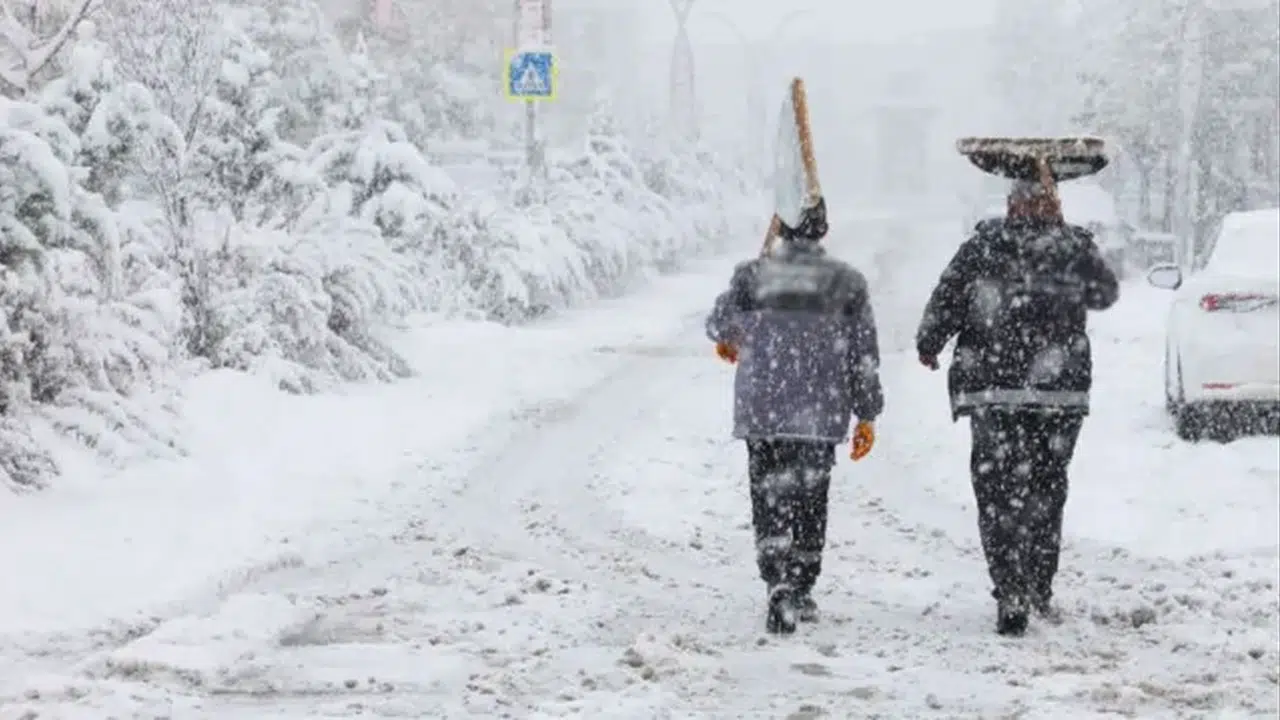 VAN HAVA DURUMU NASIL OLACAK! Kar Yağışı Bekleniyor mu, Sıcaklık Kaç Derece?