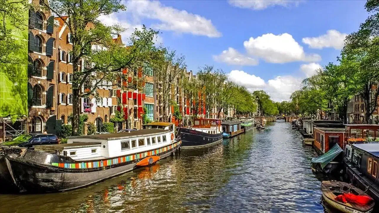 HOLLANDA'NIN BAŞKENTİ NERESİ? Amsterdam mı Lahey mi?