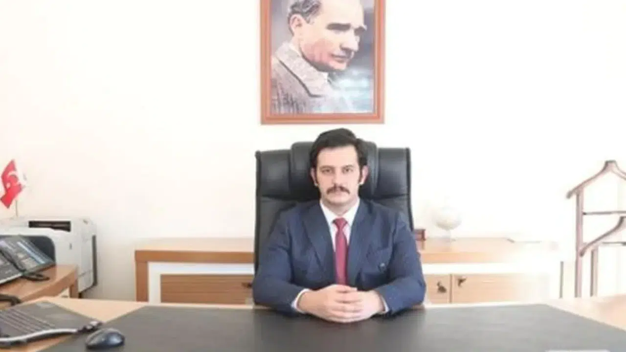 ARDAHAN VALİ YARDIMCISI MUSTAFA BERAT KASIMOĞLU KİMDİR? Evli mi, aslen nereli, kaç yaşında?