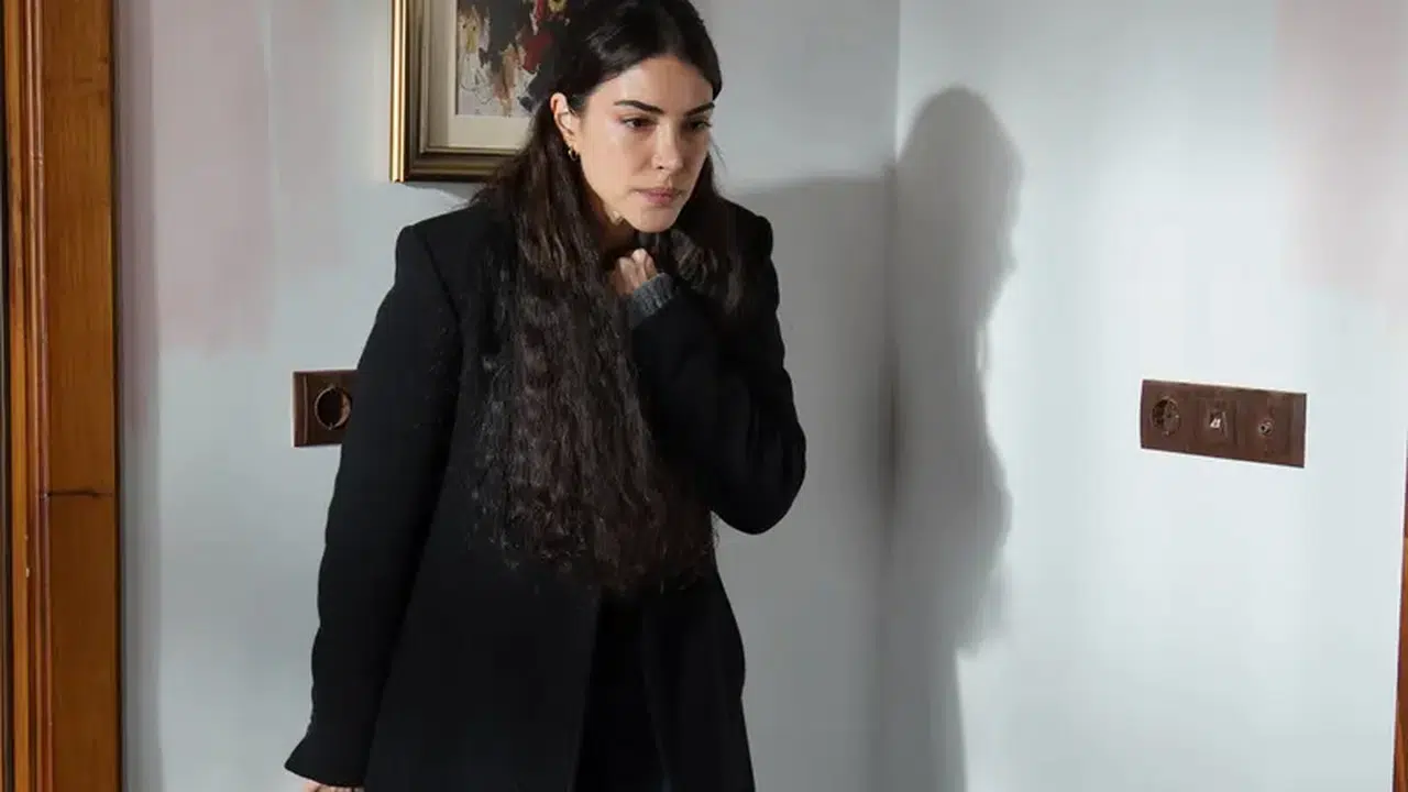 TAŞACAK BU DENİZ 21. BÖLÜM FRAGMANI ÇIKTI MI? Esme Hicran’ı öldürecek mi? Eleni gerçeği duydu mu? Bıçak sahnesinde ne olacak?