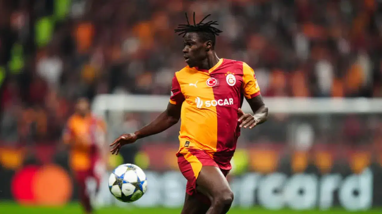 SİNGO LIVERPOOL MAÇINDA İLK 11’DE OLACAK MI! Yedek mi kalacak, sağ bekte kim oynayacak?