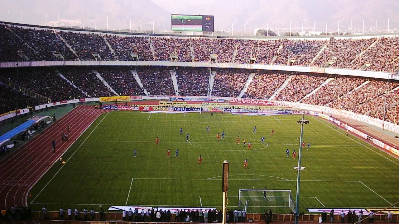 AZADİ STADYUMU HANGİ ÜLKEDE! Kapasitesi kaç, ne zaman yapıldı, kimin maçları oynanıyor?