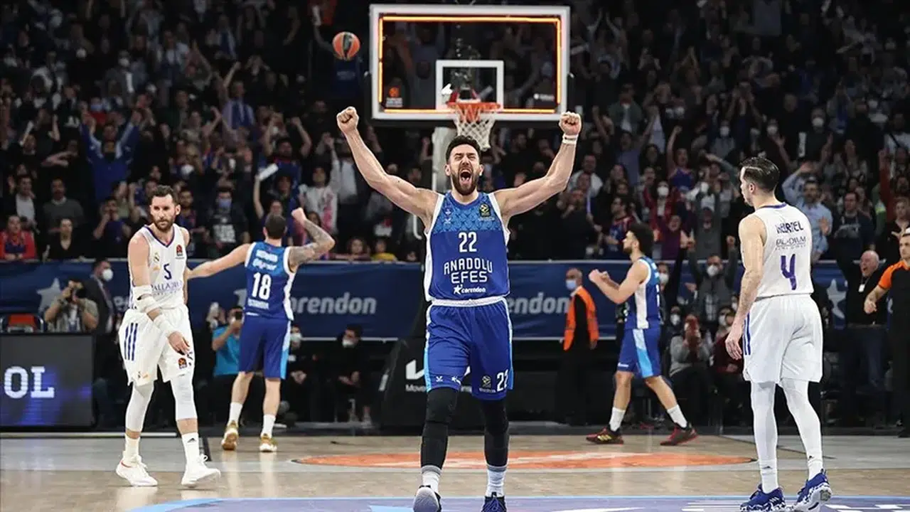 REAL MADRİD - ANADOLU EFES EUROLEAGUE MAÇI CANLI İZLE! Saat kaçta, hangi platformda, S Sport frekansı nedir?