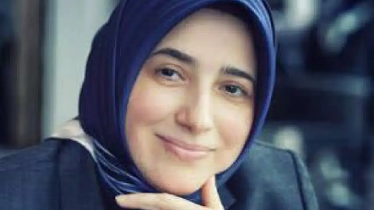 ÖZLEM ZENGİN KİMDİR? KADEM ile ilişkisi nedir, hangi görevleri yaptı? Tokat Milletvekili Özlem Zengin’in hayatı