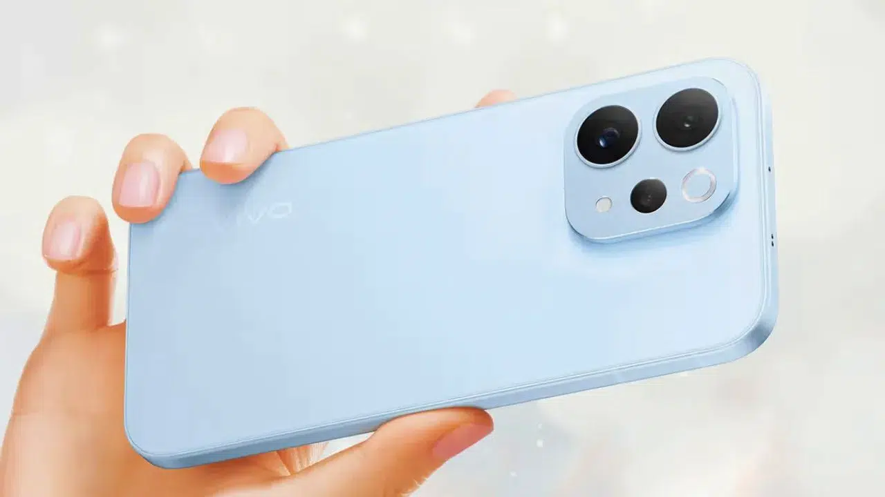 VİVO V70 TÜRKİYE'DE SATIŞA ÇIKTI MI? ZEISS 50 MP telefoto kamera ve 6500 mAh batarya özellikleri neler?