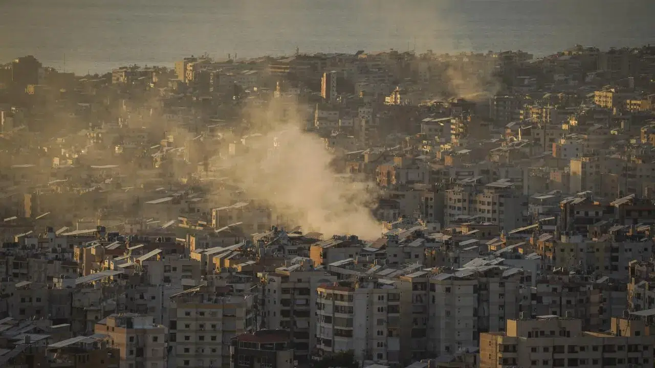 Katil İsrail Beyrut’u Vurdu! Dahiye Bölgesinden Dumanlar Yükseldi