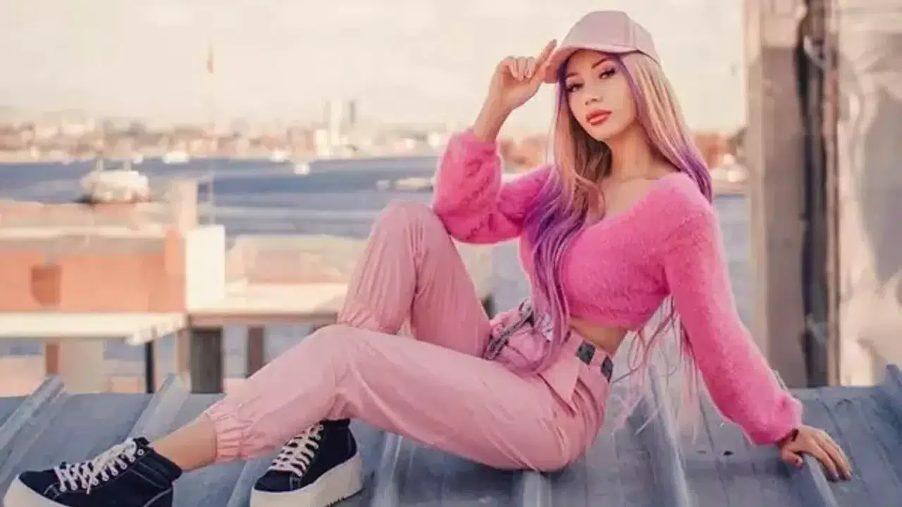 ÖZGÜR BALAKAR KİMDİR? Kaç yaşında ve nereli? The Traitors Türkiye yarışmacısı Uzunmakarna ne iş yapıyor?