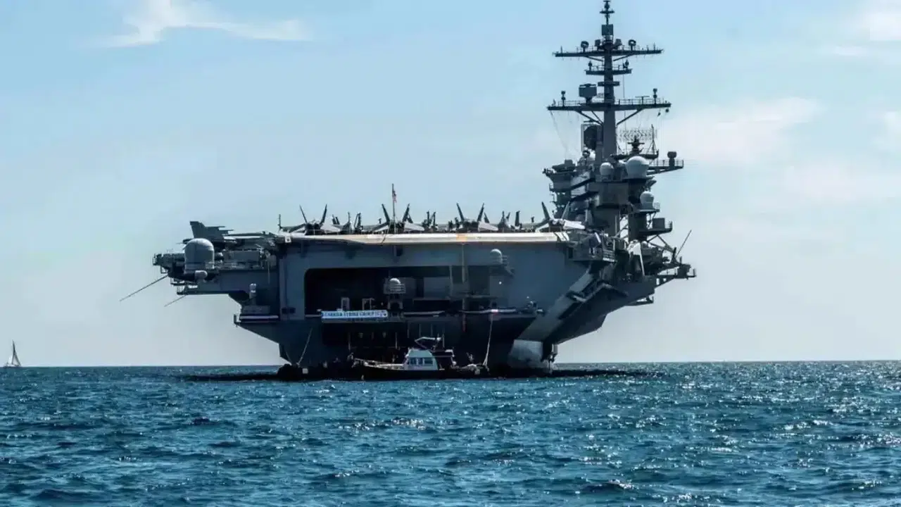 USS Abraham Lincoln vuruldu mu, İran balistik füze fırlattı mı?