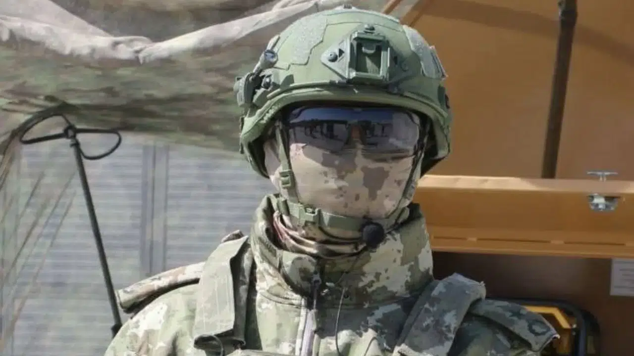 BİNBAŞI ÖZÇELİK KİMDİR VE HAYATI! Gerçek adı ne, görevi ne, yüzünü açtı mı, evli mi?