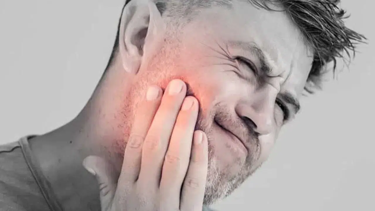 DİŞ AĞRISI NEDEN ÖNEMSENMELİ! İngiltere'de yaşanan olay ne? Diş  ağrısı kansere mi neden oldu?