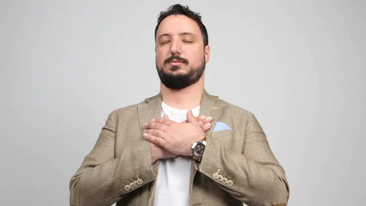 ÜNLÜ ASTROLOG CAN AYDOĞMUŞ KİMDİR VE HAYATI! Ne iş yapıyor, hangi takımlı?