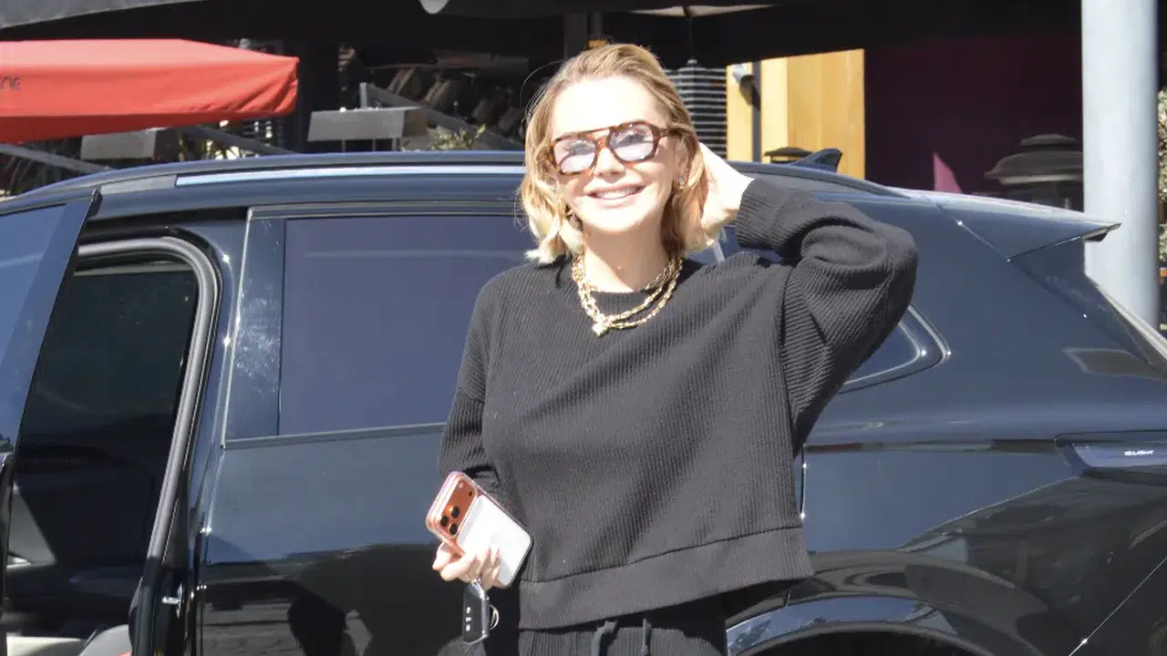 Ece Erken’den alışveriş tarzı sorusuna kahkaha attıran yanıt