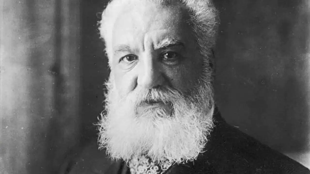 ALEXANDER GRAHAM BELL KİMDİR? Telefonu nasıl icat etti, kaç yaşında öldü, nereli, ilk görüşme neydi?