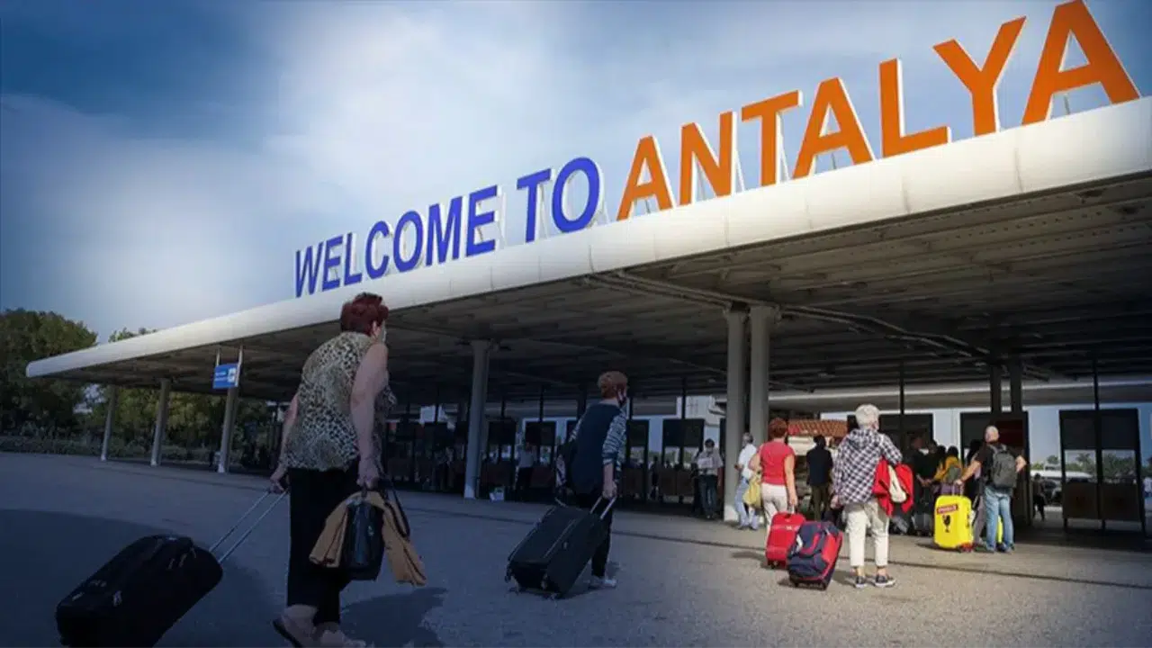 Turizmin Kalbi Antalya’da Atıyor! Yolcu Sayısı 2 Milyona Dayandı