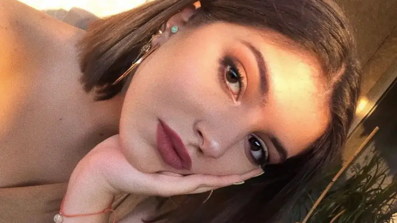 TARA TOKEL KİMDİR! Kaç yaşında, nereli ve eğitimi ne?