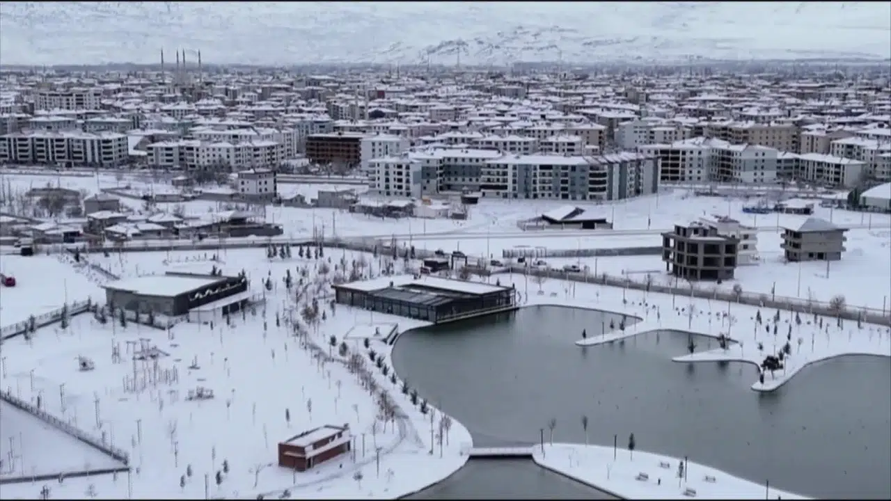 Iğdır’da okullar tatil mi, Pazartesi günü ders yapılacak mı, 2 Mart Pazartesi kar tatili mi?