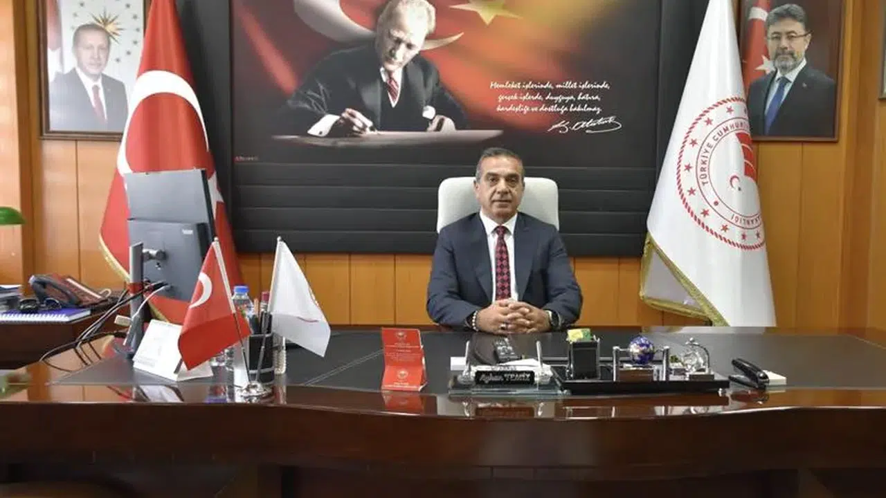 AYHAN TEMİZ MESLEĞİ NE, NE İŞ YAPIYOR? Kaç yaşında, aslen nereli, evli mi, çocuğu var mı?