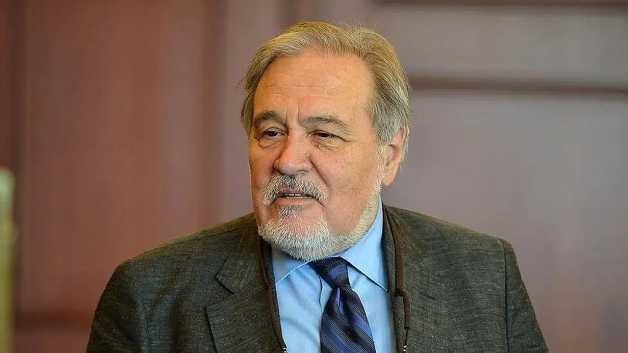 İLBER ORTAYLI'NIN KÖKENİ NE? Kırım Tatarı mı, ailesi göçmen mi, nerede doğdu, kökeni nereden geliyor?