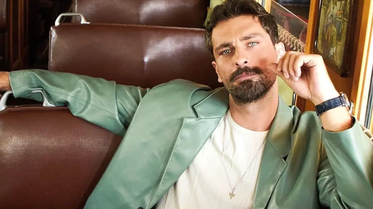 Onur Tuna Annesi ve Babası Kimdir? Onur Tuna Kaç Yaşında, Nereli, Evli Mi, Sevgilisi Kim, Boyu ve Kilosu Ne Kadar?