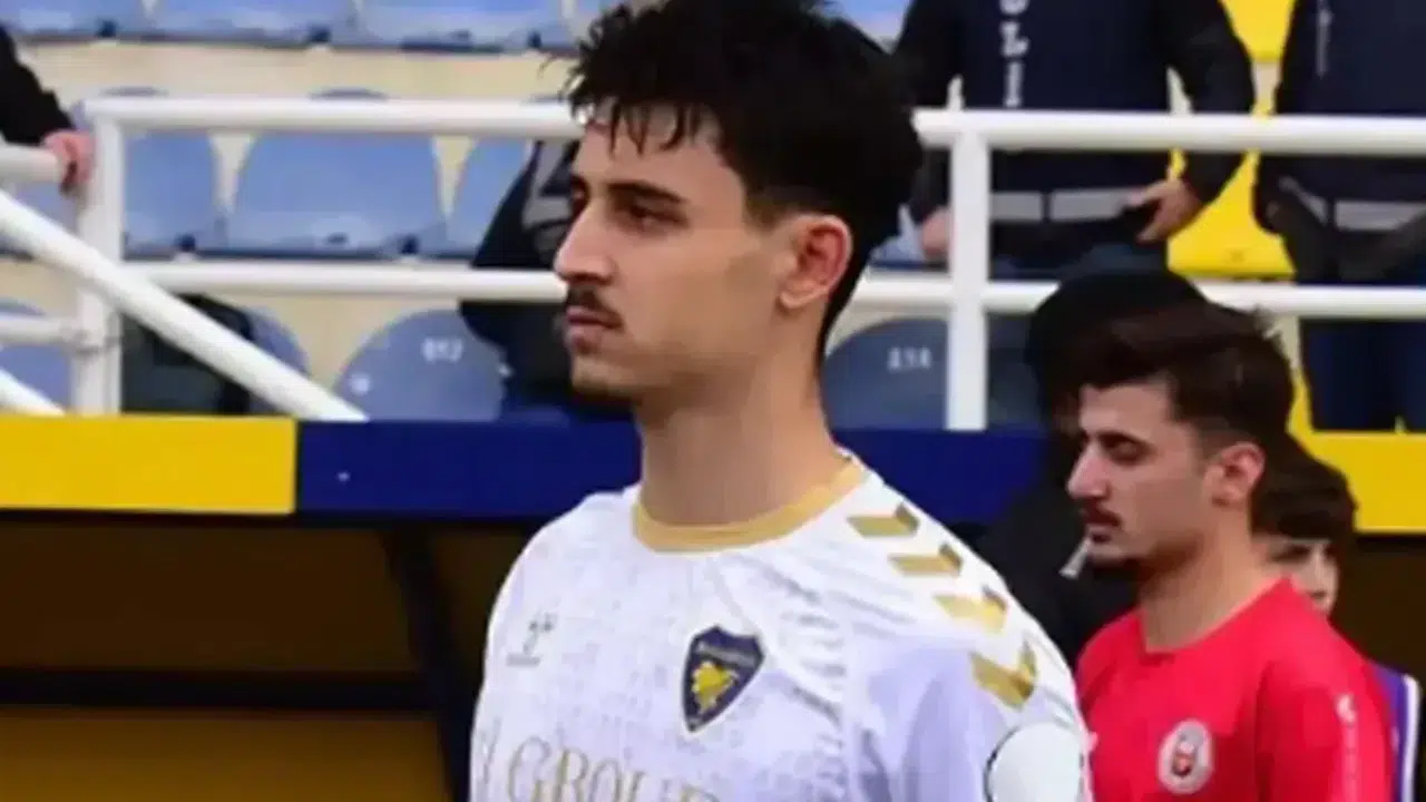 BERK ÖNER KİMDİR! Futbol kariyeri nasıl başladı, Bucaspor 1928’e ne zaman geldi ve sözleşmesi ne kadar?