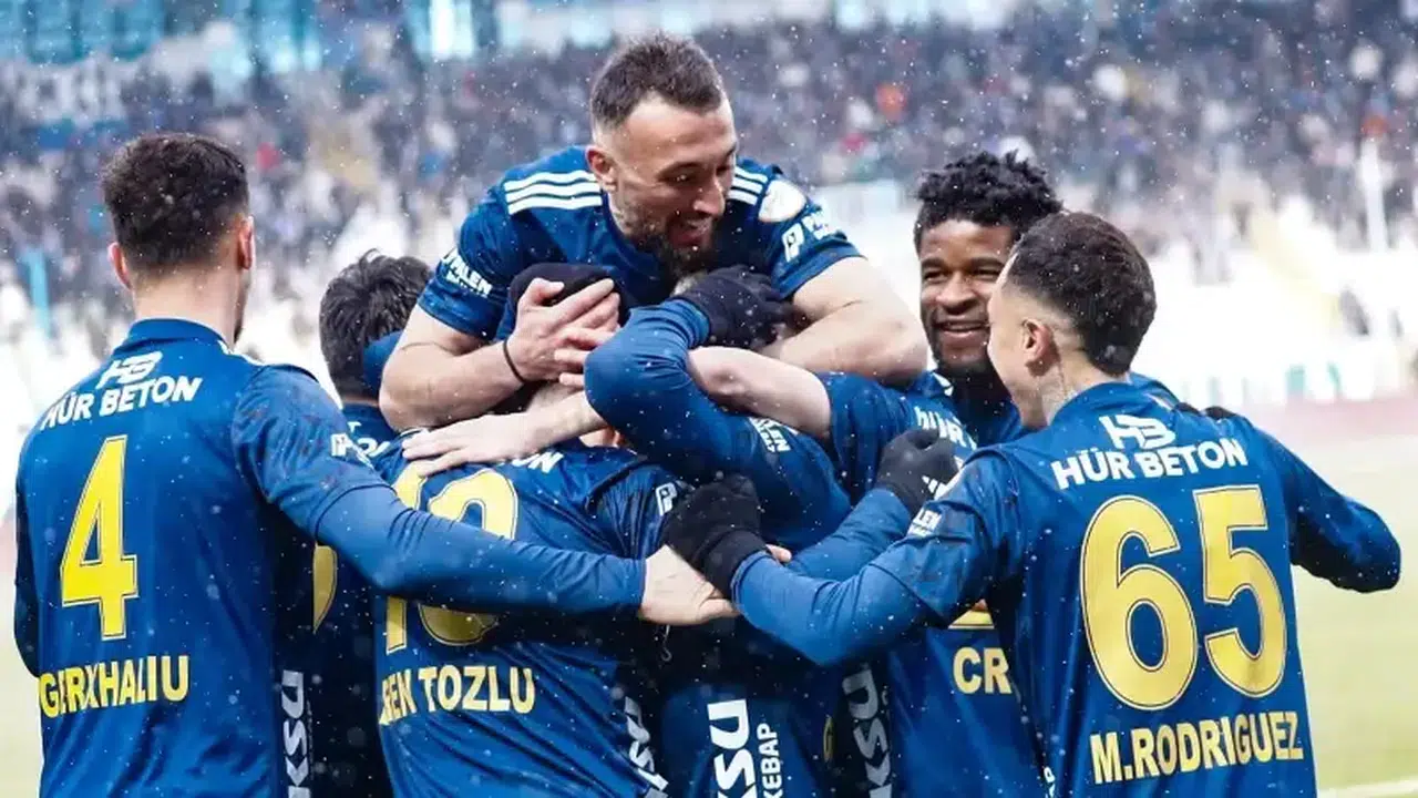 ERZURUMSPOR MANİSA FK MAÇ SONUCU NE OLDU? Golleri kim attı? Karşılaşmanın tüm detayları!