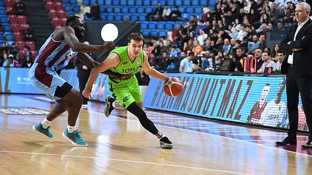 Tofaş - Trabzonspor Maçı Saat Kaçta! Bein Sports 5 Kaçıncı Kanalda, Canlı İzleme Frekansı Nedir?