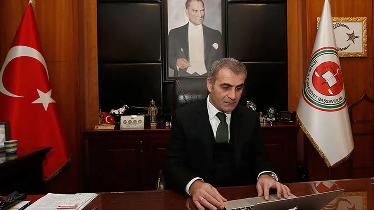 İRFAN FİDAN HAYATI VE KİMDİR! Hangi görevlerde bulundu? Aslen nereli, evli mi?