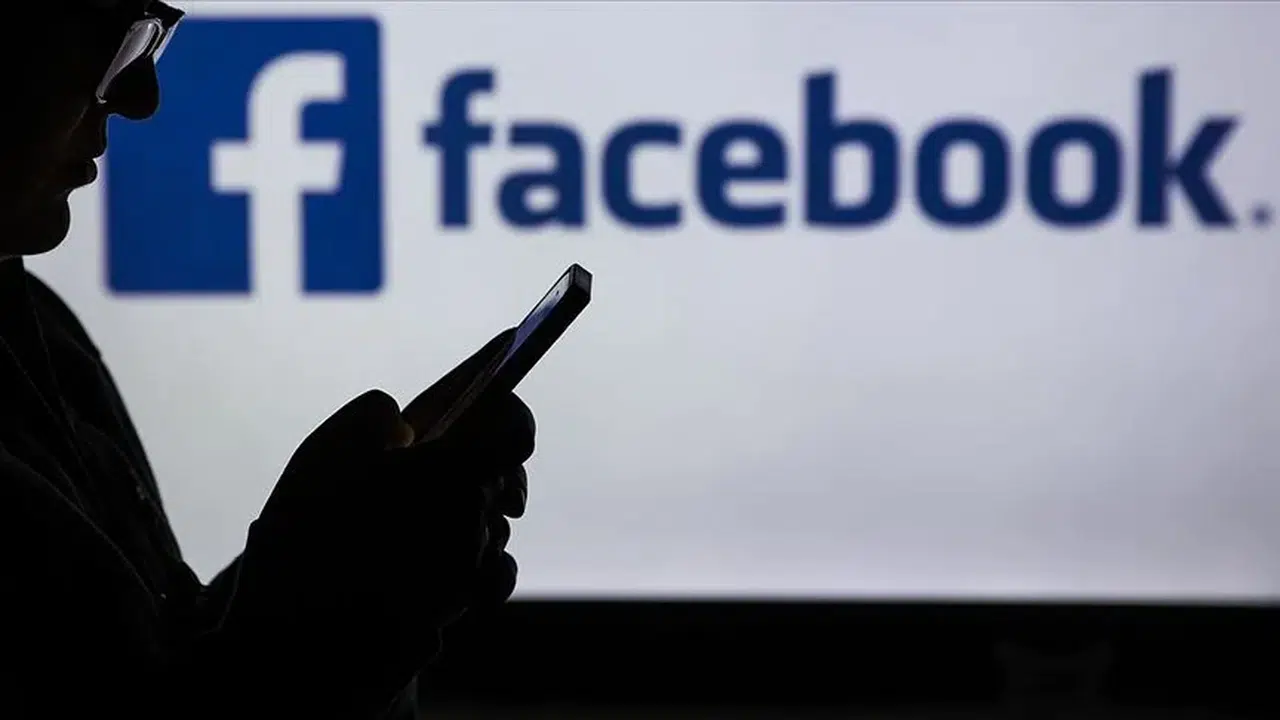 Facebook neden açılmıyor? Çöktü mü, akış neden yenilenmiyor?