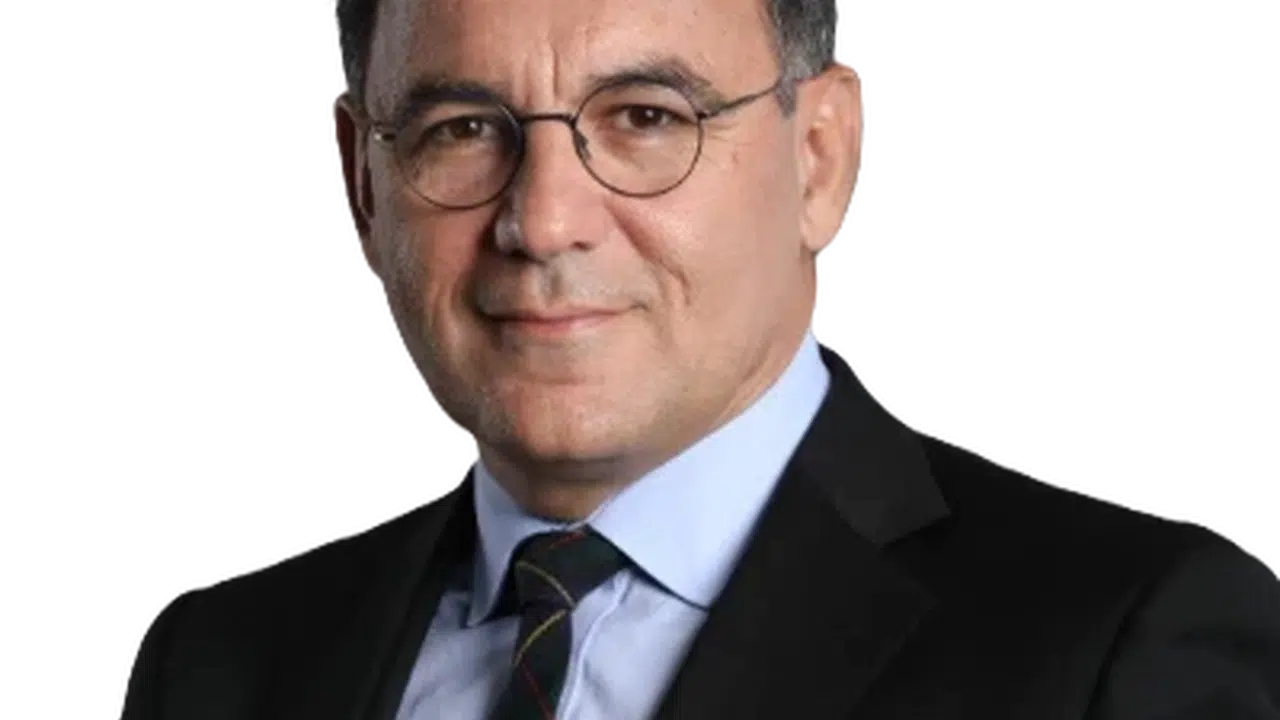 DENİZ ZEYREK VE EŞİ KİMDİR! Aslen Nereli, Karslı mı?