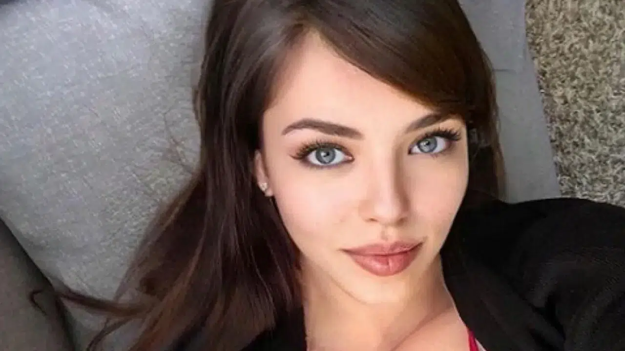 Aygün Aydın aslen nereli, eğitimi ne, televizyon kariyerine nasıl başladı, nasıl ünlü oldu?