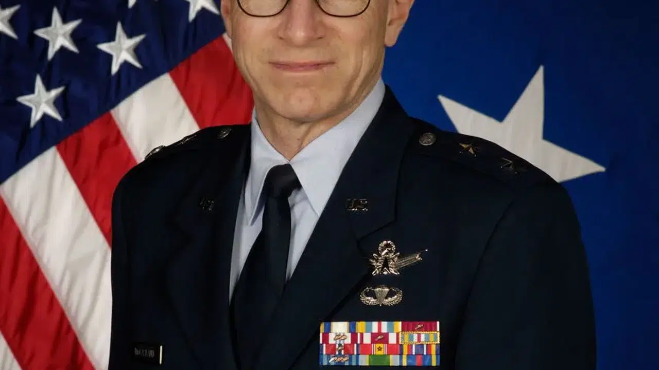 UFO İddialarıyla Tanınan ABD’li General Gizemli Şekilde Kayboldu