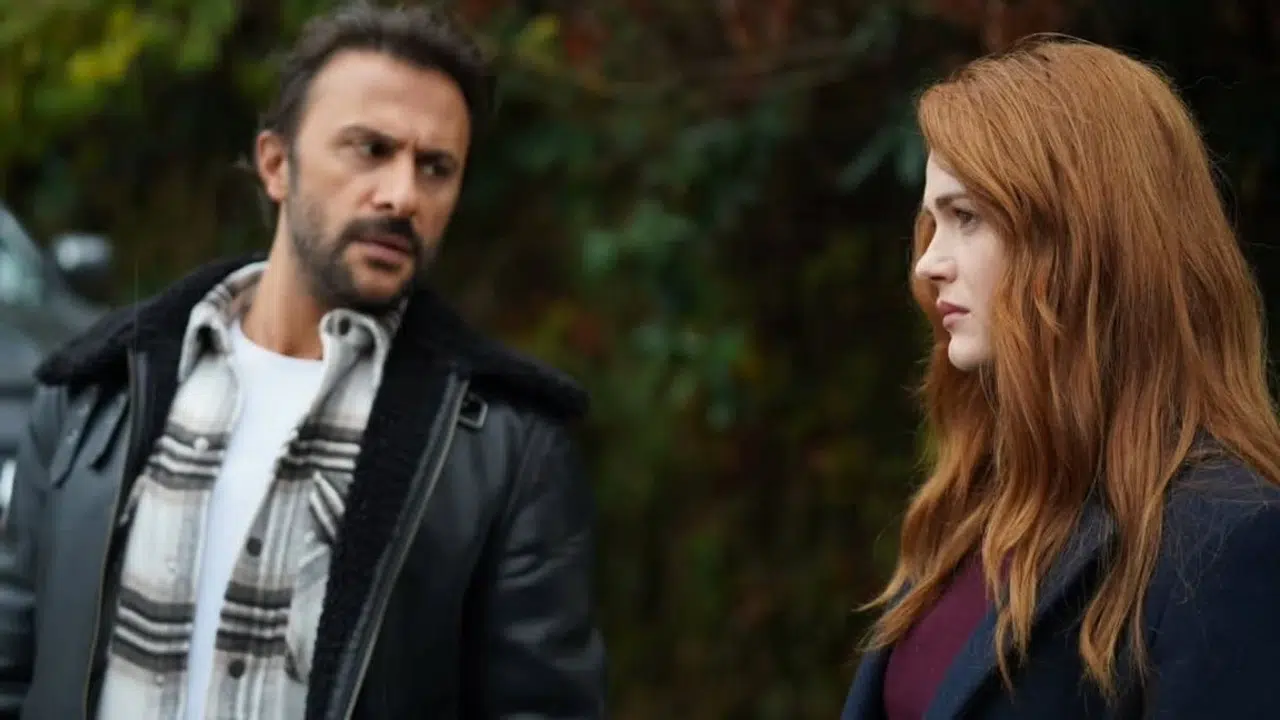 TAŞACAK BU DENİZ SETİNDE AŞK MI VAR? Burcu Cavrar (Hicran) ile partneri Onur Dilber (Gezep) sevgili mi?