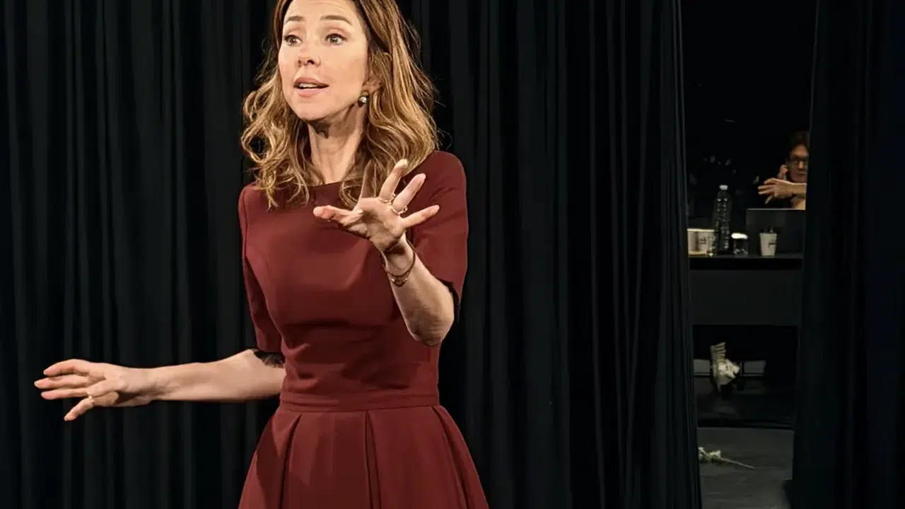 İnci Türkay’dan sahneye güçlü dönüş: Liste İstanbul’da