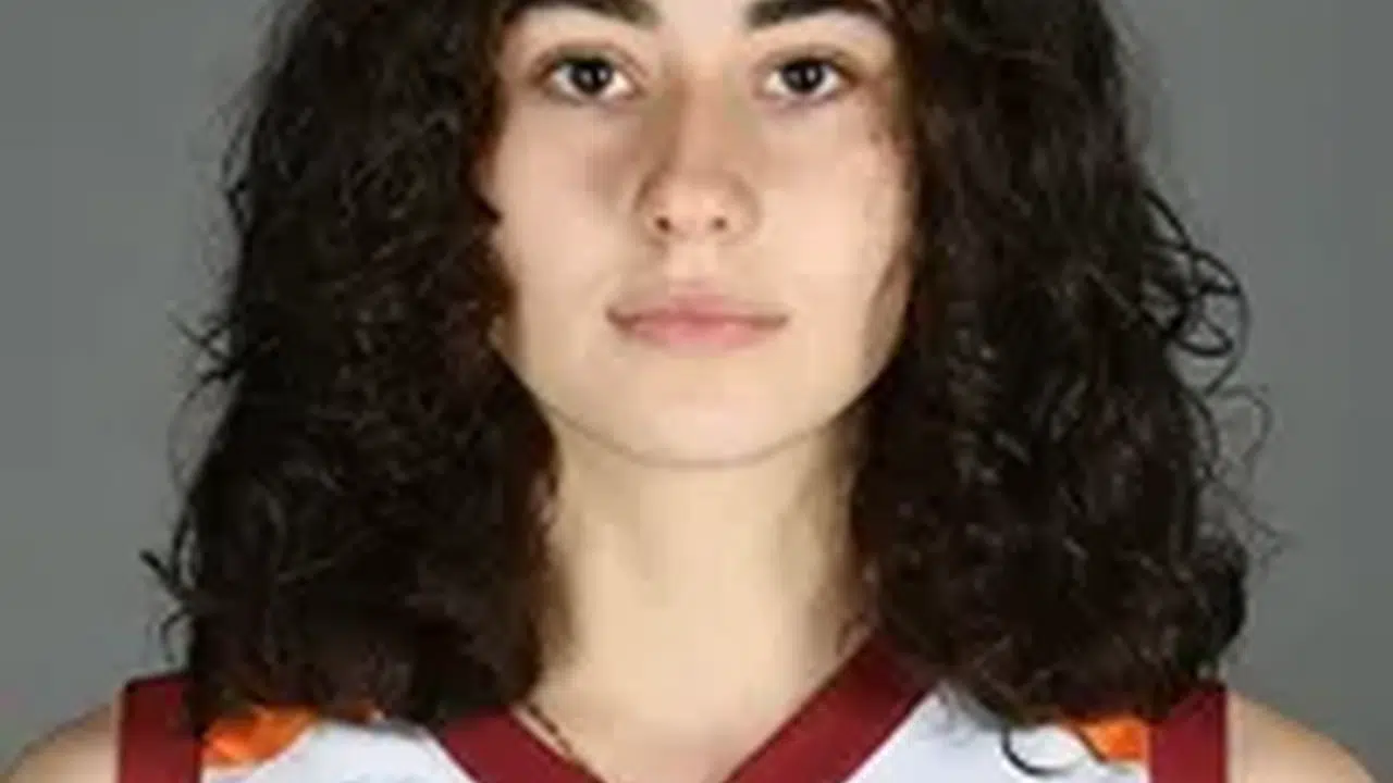 DURU NAYMAN KİMİN KIZI? Annesi babası ve ailesi kim?