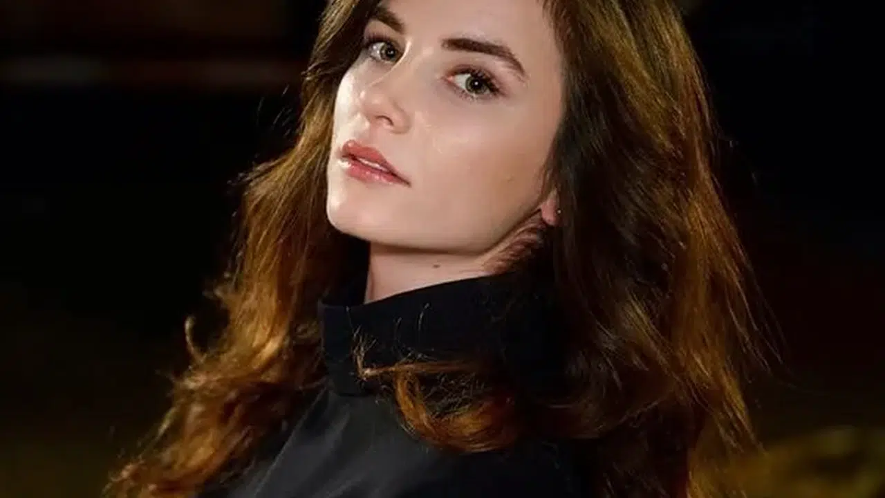 CANSU BÜŞRA TUMAN KİMDİR! Survivor’a ne zaman katıldı, kaç yaşında, hangi dizilerde oynadı?