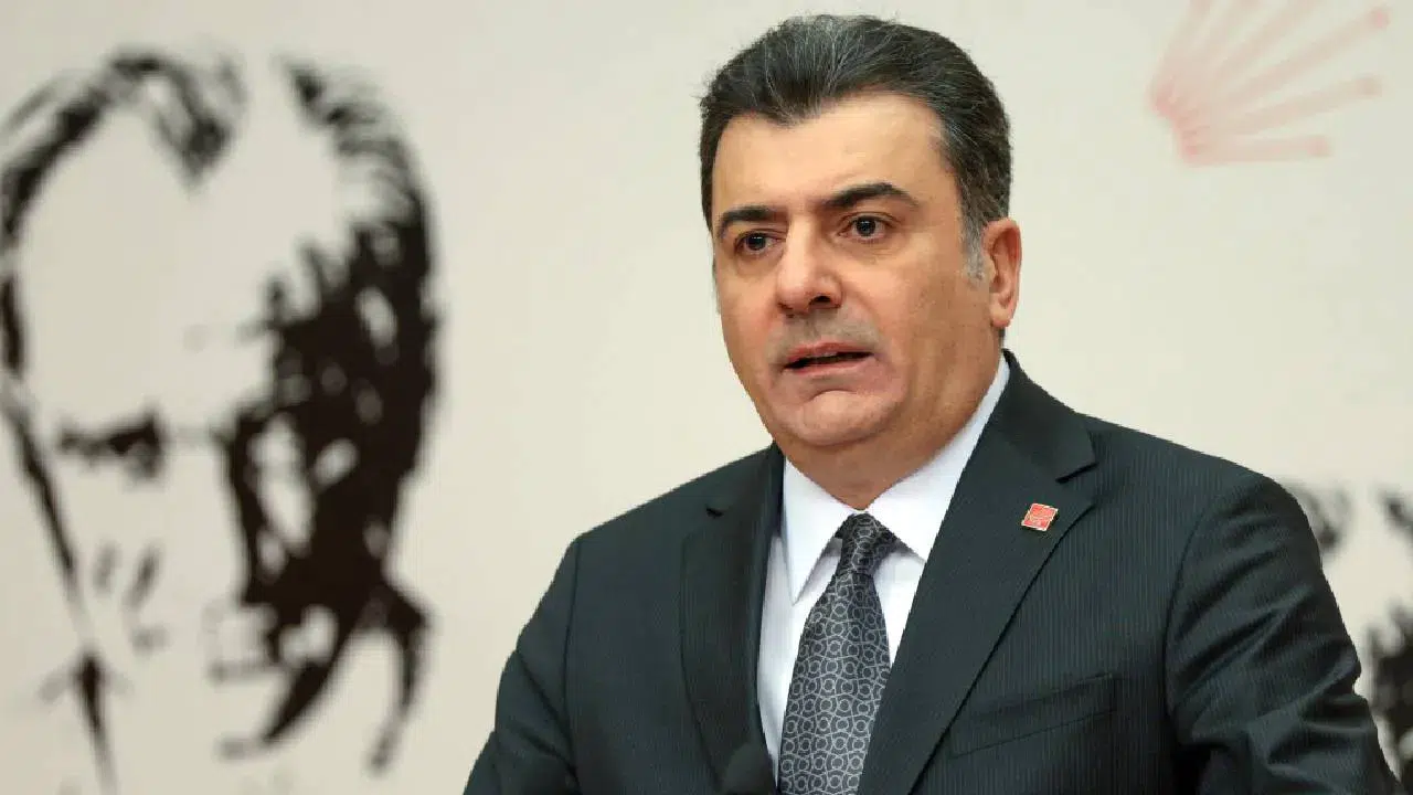 ZEYNEL EMRE KİMDİR VE HAYATI! Kaç yaşında, hangi partiden, kaç çocuğu var, aslen nereli?