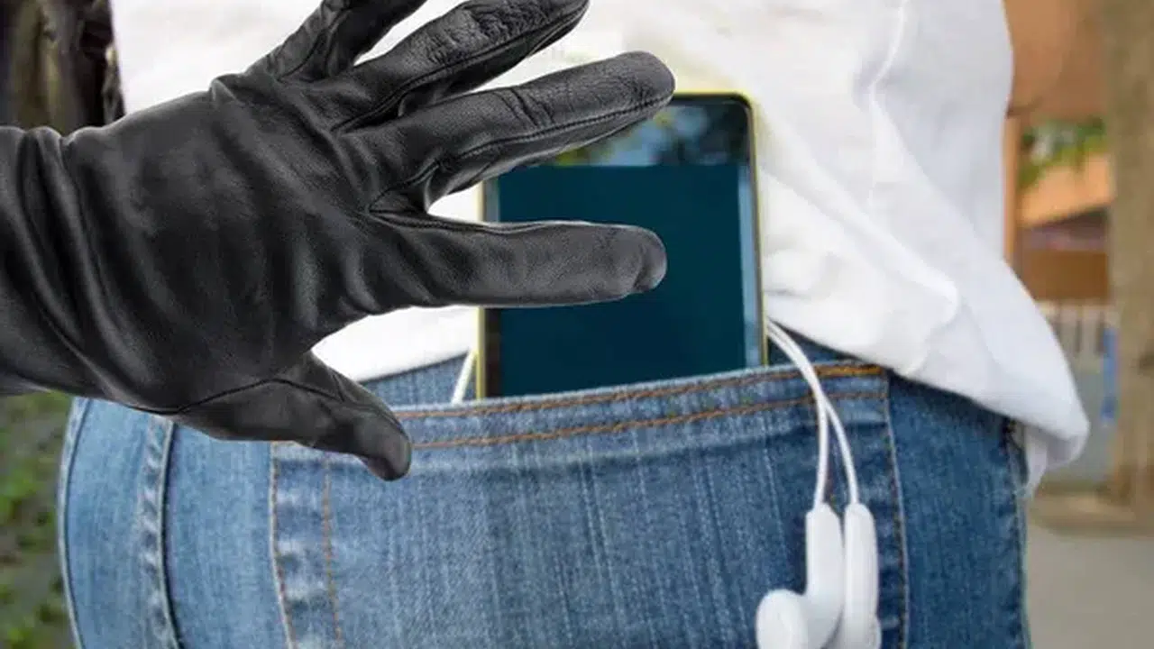 TELEFONUN ÇALINIRSA NE YAPILMALI! Nasıl Bulunur, IMEI ile Telefon Nasıl Kapatılır?